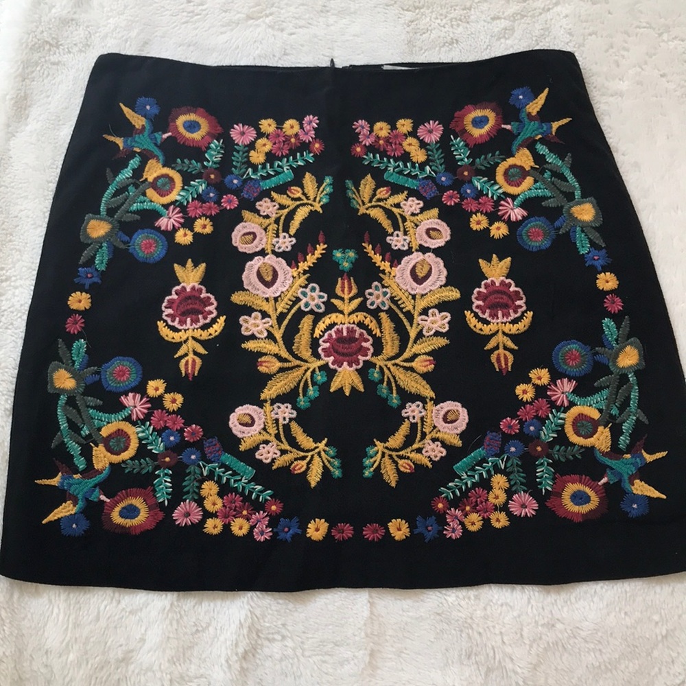 Umgee M Mini-Skirt with Colorful Embroidery